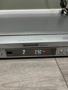 Panasonic SA-HT740 DVD Home Theater Sound System